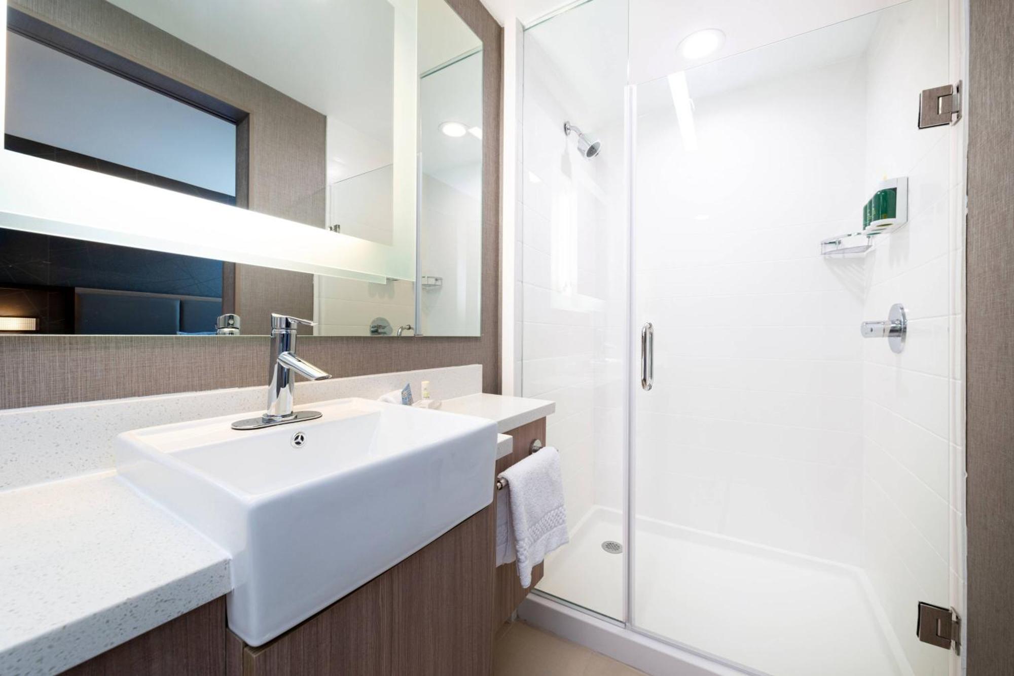 Springhill Suites By Marriott Kansas City Northeast Exteriör bild